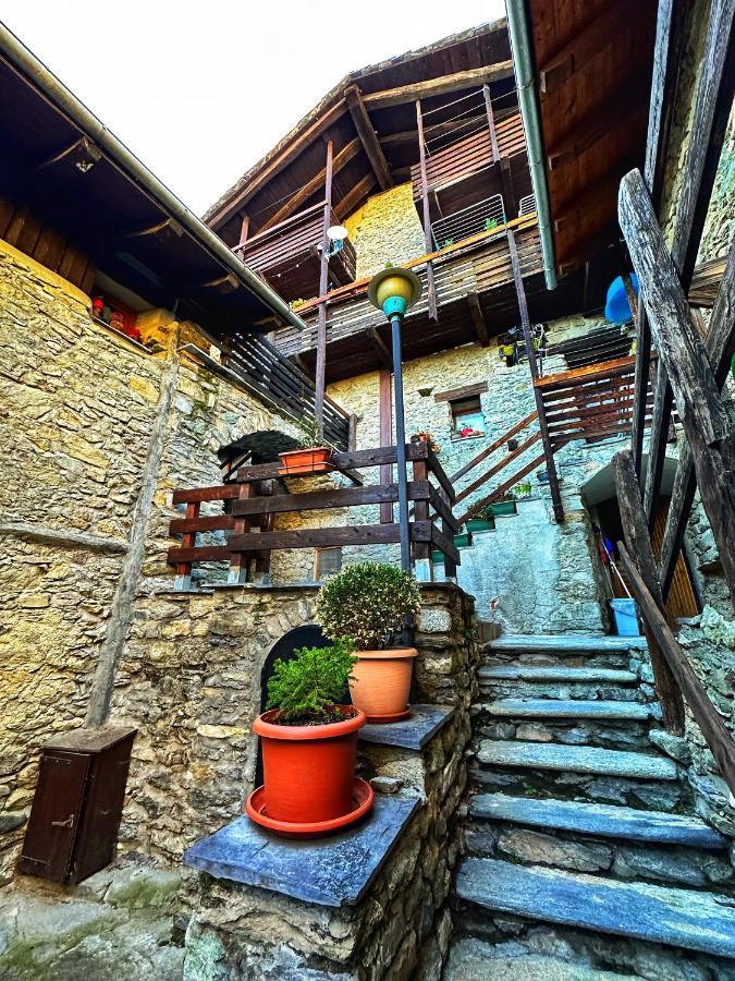 Meizon - La Montagna, Pila, Crevacol, Aosta E Valpelline Gignod Exterior foto